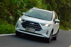 “迭迭”不休升级而来 试驾新瑞风S3