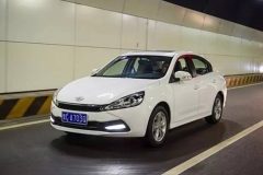 试驾骏派A70 合资技术造夏利的继任者