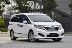 上有老下有小，买SUV还是买MPV合适？