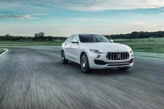 像轿车一样开Levante，像风一样去越野