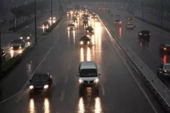 路上开车，知道这8个灯语非常重要！