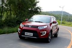 推荐自动两驱尊贵版 驭胜S330购车手册