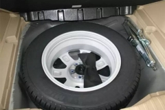 3分钟教你轻松换轮胎！