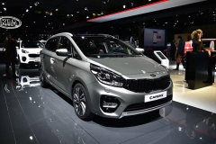 起亚新佳乐亮相巴黎车展 今年年底上市