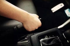 自动挡车挂挡简单？我猜你都做错了！