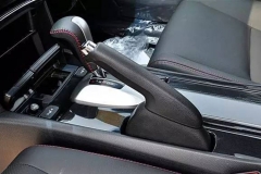 别拉手刹！许多老司机都陷入了这个误区