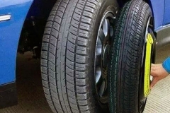 到底要不要给车准备一个全尺寸备胎？