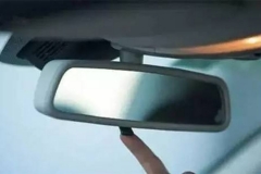 这些车内隐藏标志都不知道，还好意思说会开车！