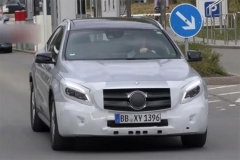 奔驰新款GLA路试谍照 动力输出有望加强