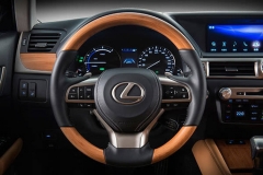 车市奇葩说：雷克萨斯内饰车身颜色好NB！