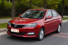 长安悦翔V7 1.0T试驾 超乎你想象的好开