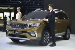 起亚高端旗舰车内饰曝光 明年1季度上市