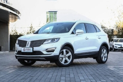 低配功能这么多?实拍林肯MKC两驱尊悦版