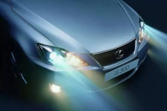 要不要花钱上顶配？LED大灯真的那么好