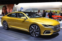 大众CC继任者实车曝光 将于明年3月亮相