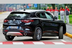 曝阿尔法·罗密欧Stelvio普通版谍照