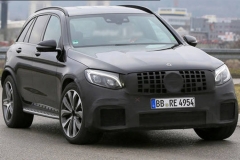 奔驰高性能GLC 63再曝谍照 百公里4.0秒