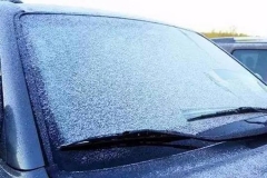 车窗结冰不用怕，两分钟内说走就走