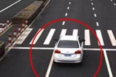 等红灯压线，到底算不算闯红灯？