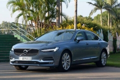 沃尔沃S90长轴版推丐版 配置也够用