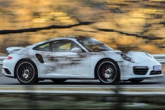 枯木尽孤山行 试保时捷新911 Turbo