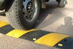 过减速带不减速，爱车很可能提前下岗