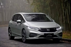 15万买车别纠结了，在这4个里挑吧