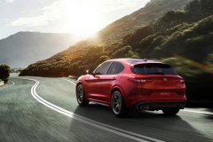 最速SUV 图解四叶草罗密欧Stelvio