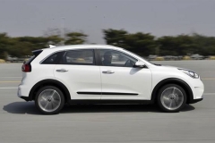 15万进口混动SUV 起亚极睿有点寂寞