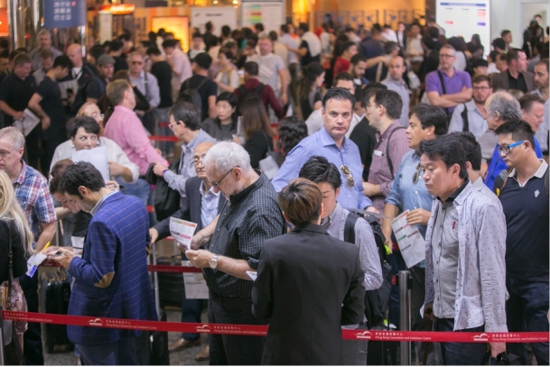 全球万款珠宝聚集香港珠宝节 国内扫货团准备