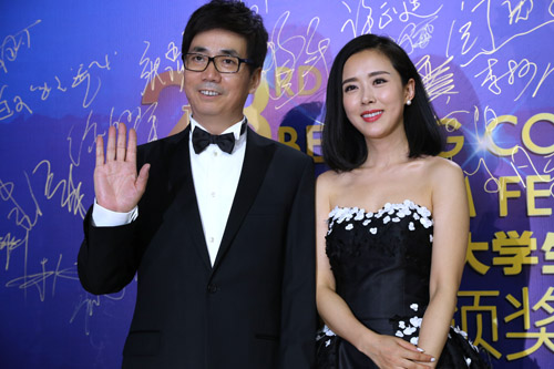 范明亮相大影节闭幕式 热情点燃电影梦想