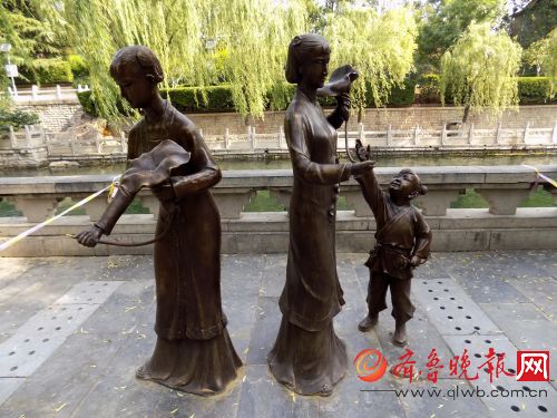 碧筒饮美女 齐鲁晚报 记者 周青先 摄