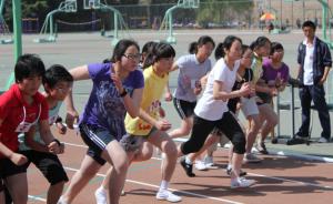 大一、大二学生的优秀率、良好率均高出大三、大四学生很多。比如，大一良好率为35.09%，而到了大四仅为15.91%。  本文图片均来自网络