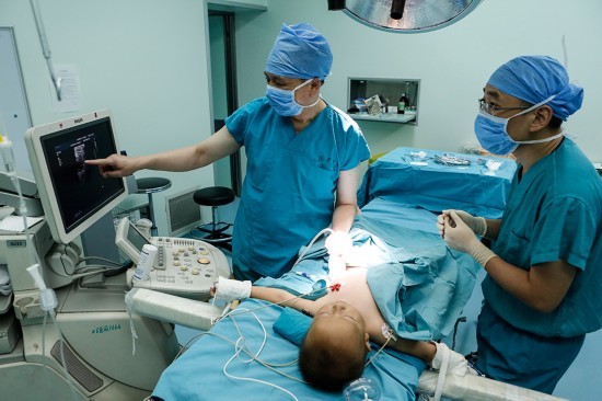 六部门:儿童临床手术治疗等收费标准要高于成