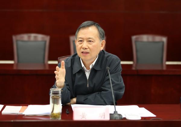 公安部班子成员排名_公安部领导班子再调整,同日“一进一出”(2)