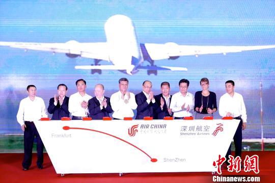 图为国航深圳-法兰克福开航仪式。 陈文 摄