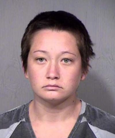 图为殴打中国女留学生的白人女子