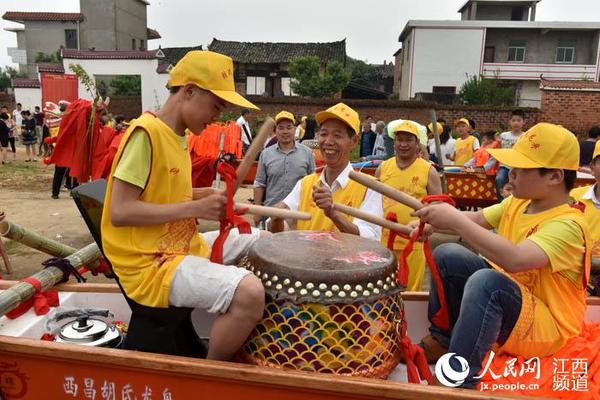 小小少年郎也学龙船鼓