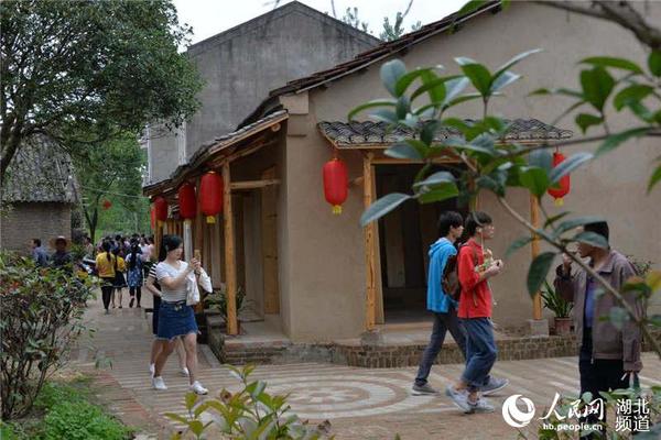 整旧如旧的徐治湾农家小巷。吴毅摄影