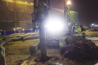 临泉路与四里河路交口工地仍在施工