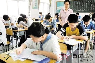 80后大多是独生子女，父母对他们的期望很高。