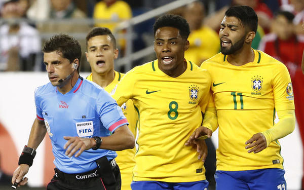 大冷!美洲杯巴西遭争议手球被淘汰出局