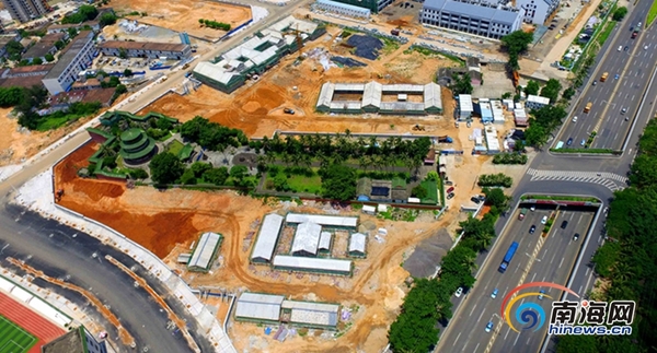 6月13日,在海口市丘海大道海瑞墓园区,改造扩建工作正在进行。海报集团全媒体中心记者 陈元才 实习生 陈若龙 摄