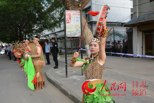 鼓乐表演（刘海天 摄）