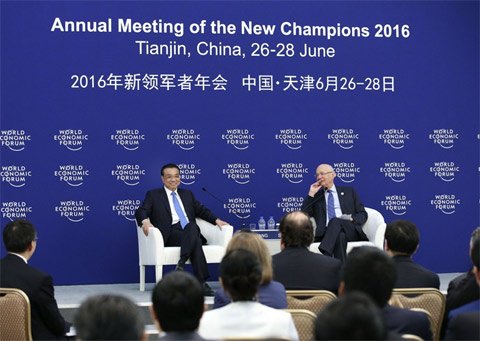 李克强在天津会见2016夏季达沃斯论坛企业家代表。新华社记者庞兴雷摄
