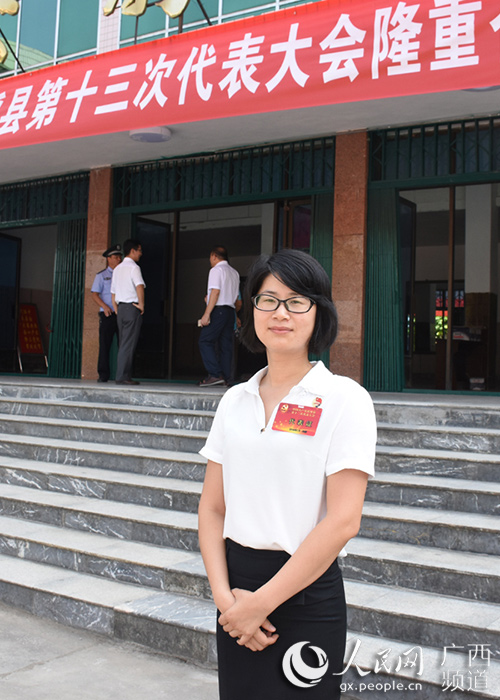 党代表李晓梅