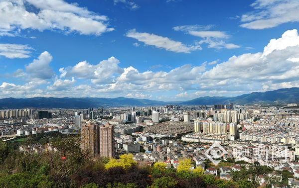 红塔区城区。 玉溪日报 曾永洪 摄