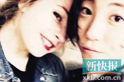 ■窦靖童跟一名混血少女头贴头、一起嘟嘴的亲密合照