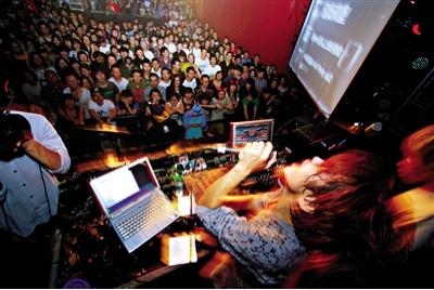 入邀格莱美?来自YY喊麦人的梦想