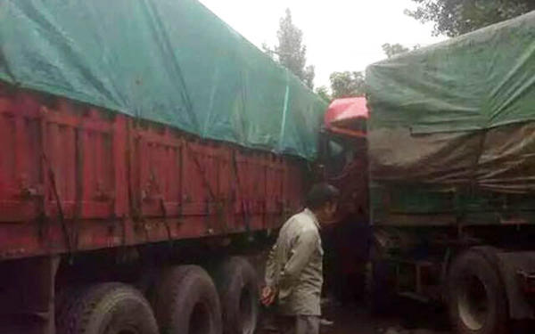 临沂桃墟镇205国道一星期出了3起事故 看,又撞